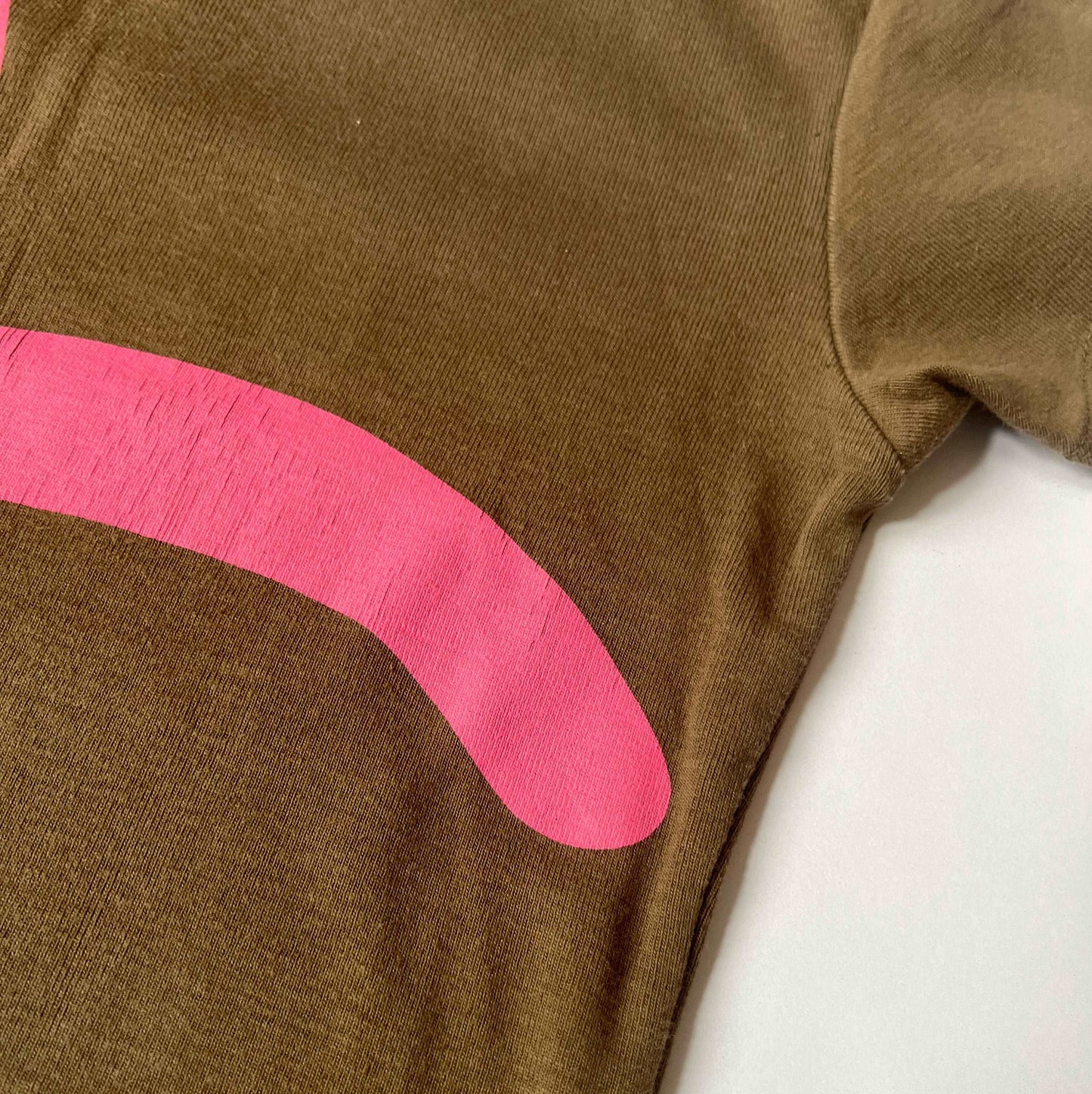 00's Evisu Donna Baby Tee in Khaki with Pink Logo - M