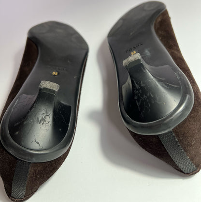 90's Prada Sport Kitten Heels with Buckle in Brown Suede - EU 38 / UK 5.5