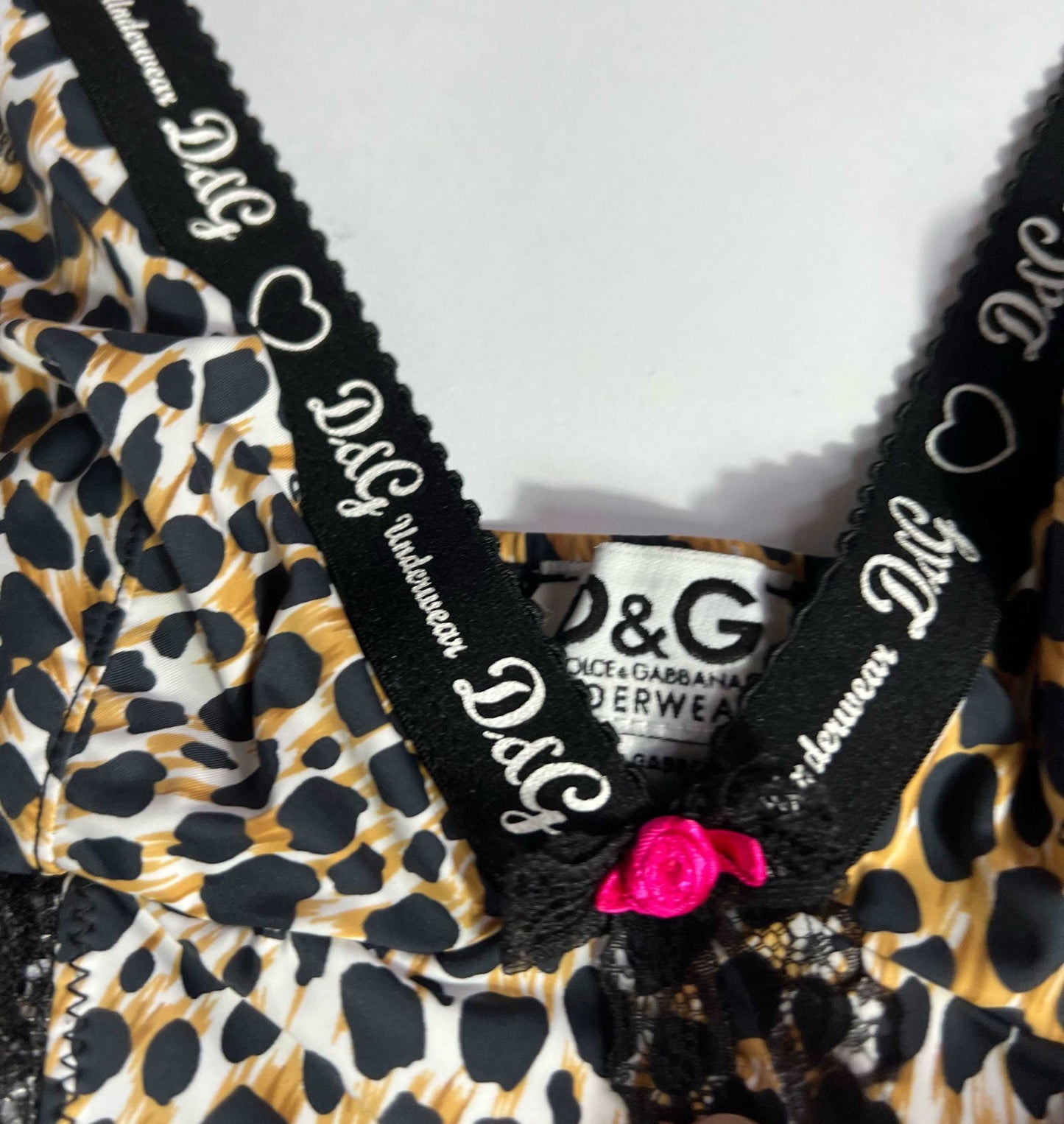 00's Dolce & Gabbana Leopard Print Cami Top with lace trim - M