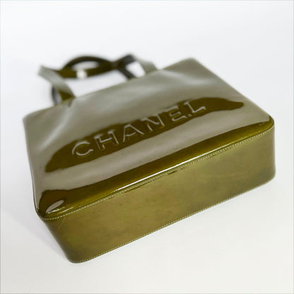 Early 00's Vintage Chanel Patent Leather Shoulder Bag in Olive Green