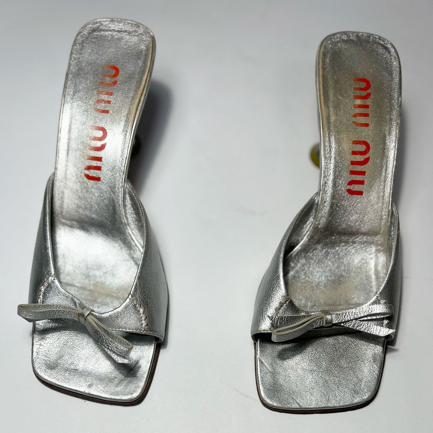 90's Miu Miu Leather Kitten Heel Mules with Bow in Silver - UK 5