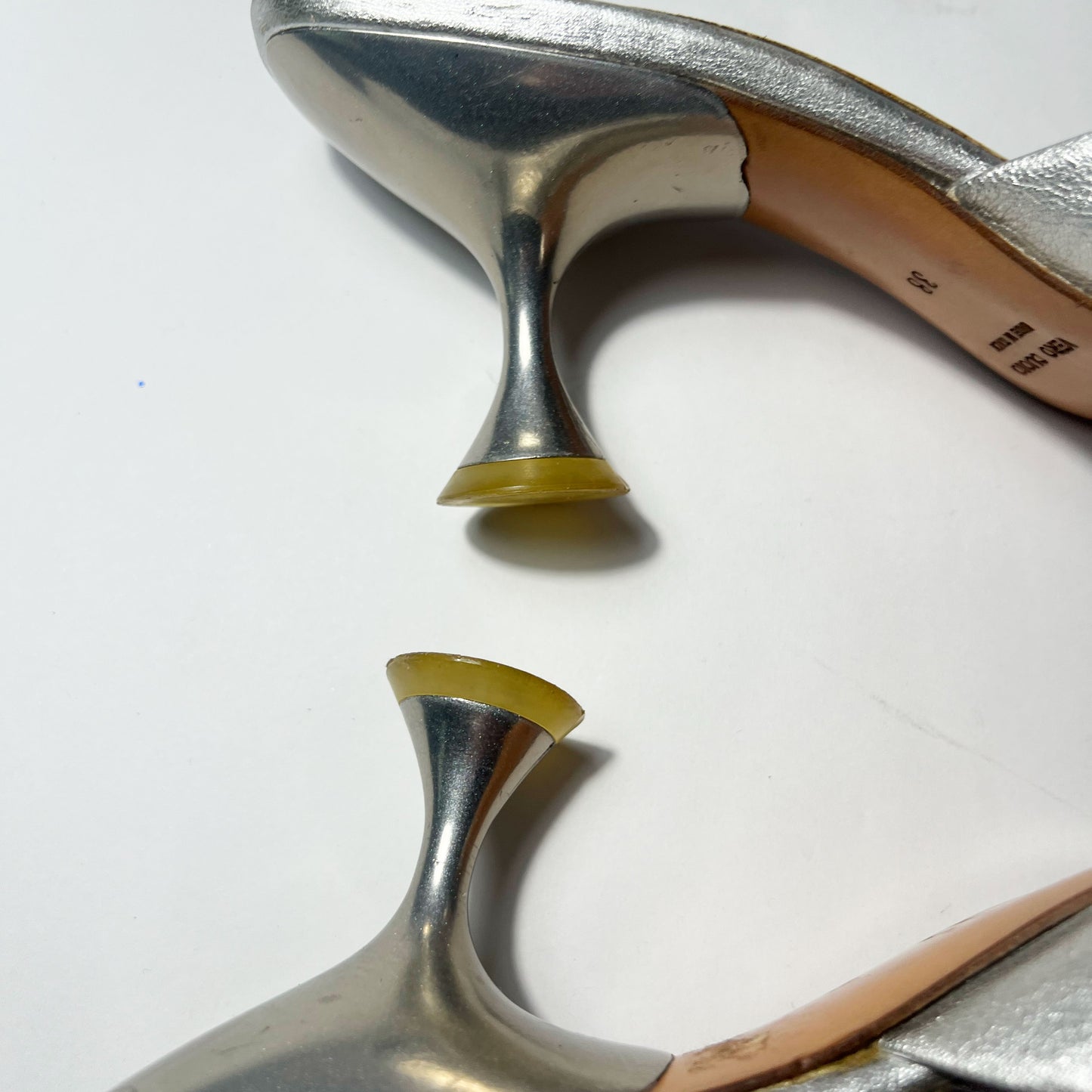 90's Miu Miu Leather Kitten Heel Mules with Bow in Silver - UK 5