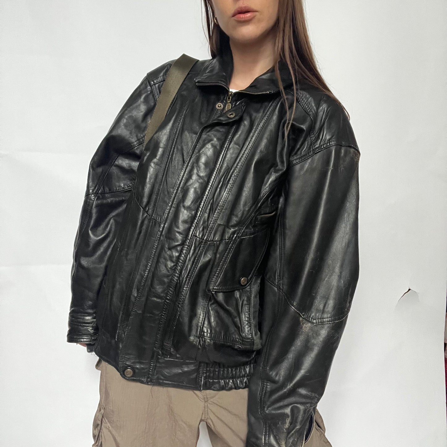 Vintage Leather Bomber Jacket with Utility Pockets in Black - L