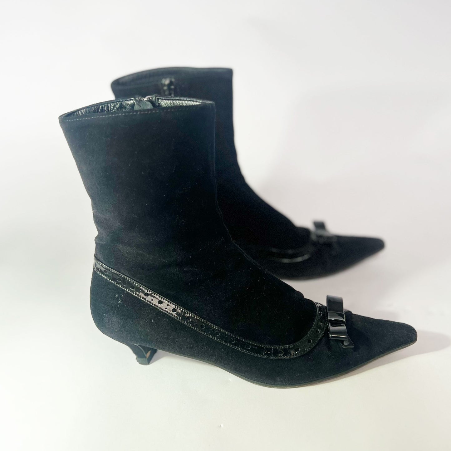 00's Miu Miu Suede Ankle Boot with Bow Detail - UK 4