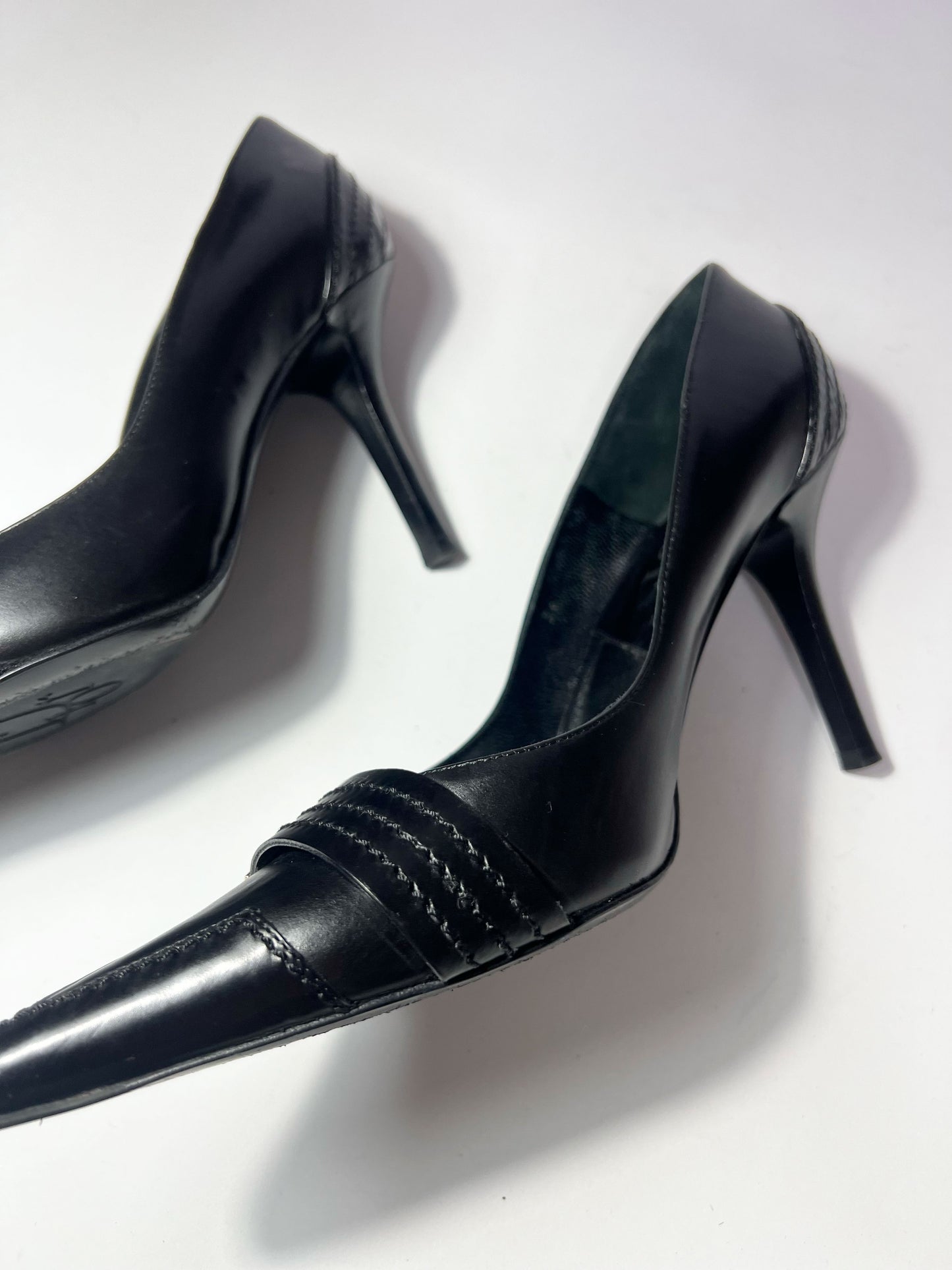 Vintage Dior Pointed Toe Stiletto Heel with Metal Logo Detail in Black -  UK 6